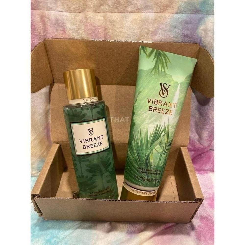 Victoria's Secret Vibrant Breeze Mist‎ and Lotion Set Coconut Sandalwood